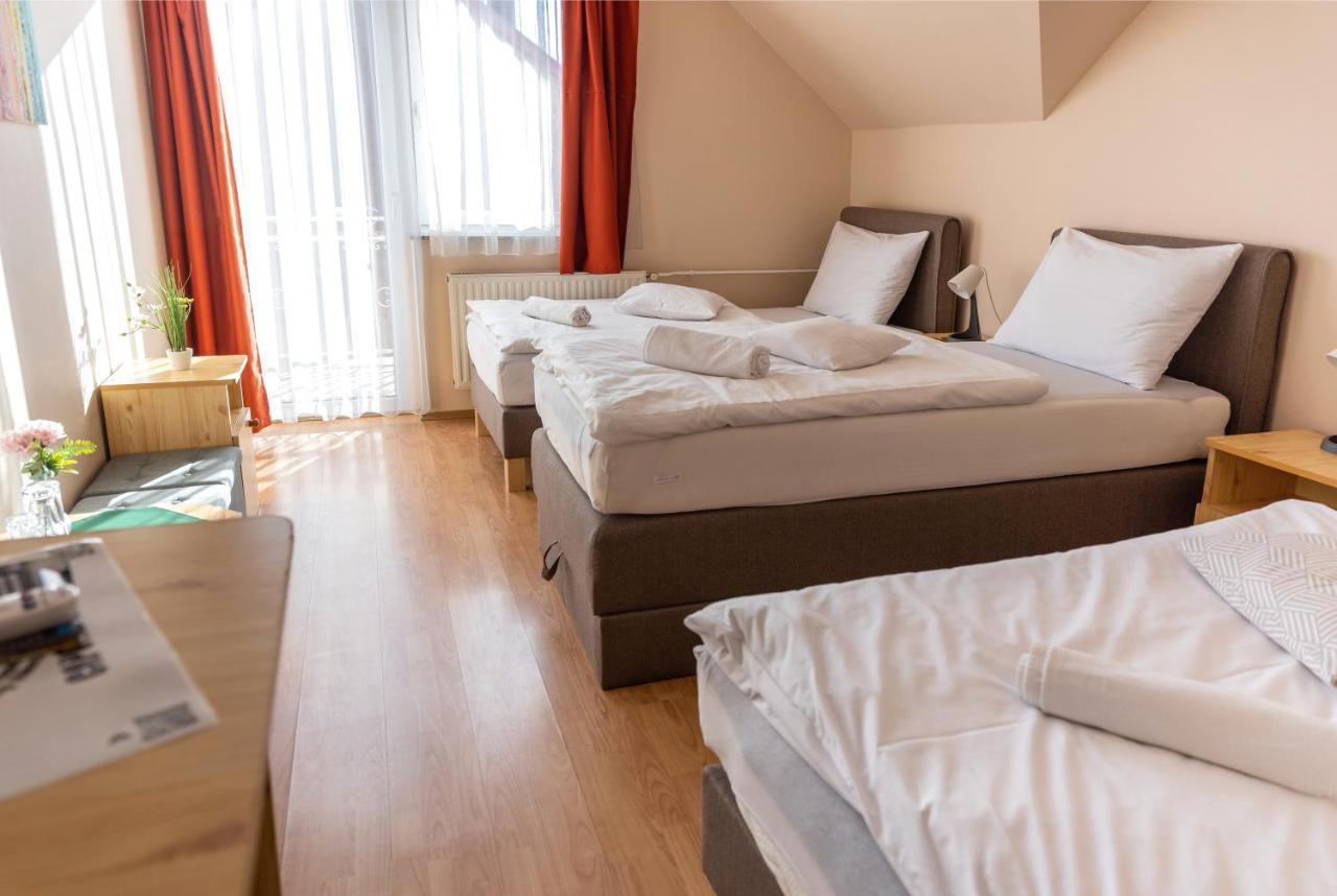 Betli Panzió Hotel Zalaegerszeg Exterior foto