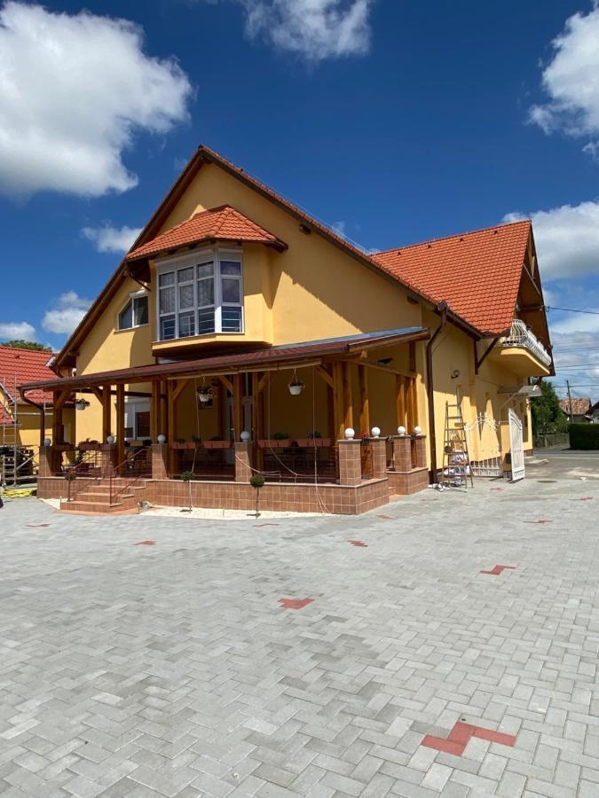 Betli Panzió Hotel Zalaegerszeg Exterior foto